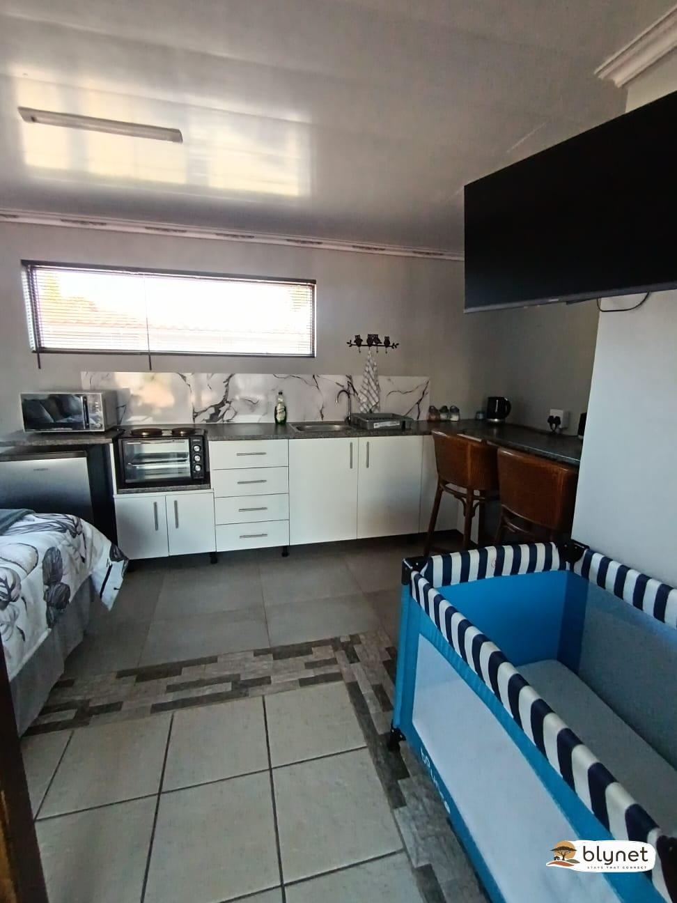 Queens Terrace Self catering unit 2 thumbnail 7