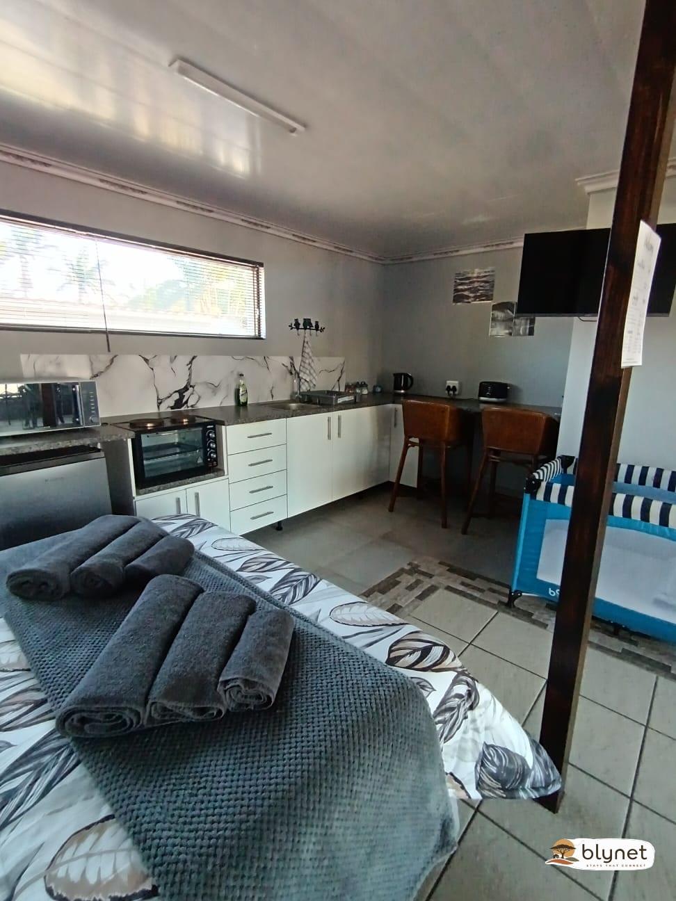 Queens Terrace Self catering unit 2 thumbnail 6
