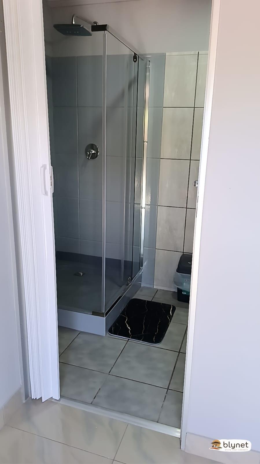Queens Terrace self catering unit 3 thumbnail 5