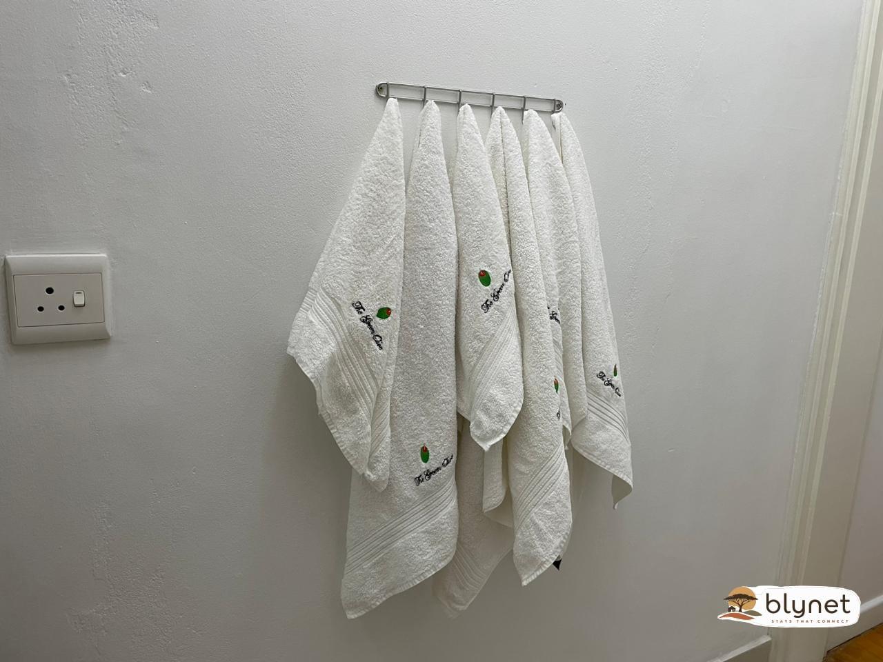 Green Olive Guesthouse - Twin/King bed en-suite shower  thumbnail 34