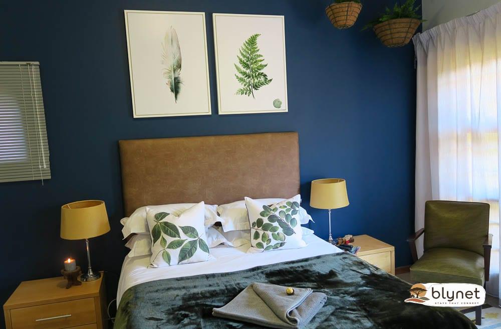 Pillow & Fern thumbnail 18