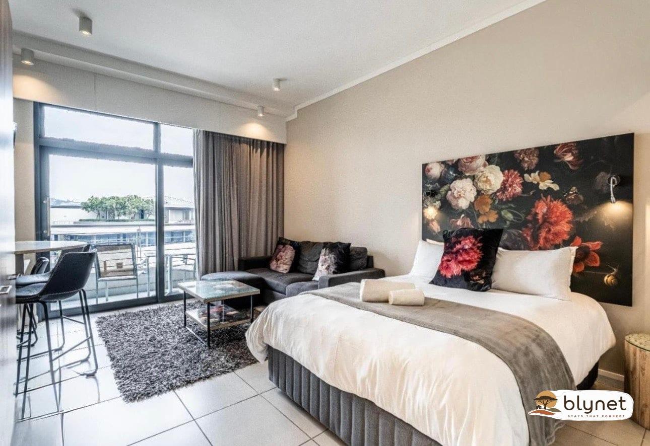 Menlyn Maine Trilogy 813 image 1