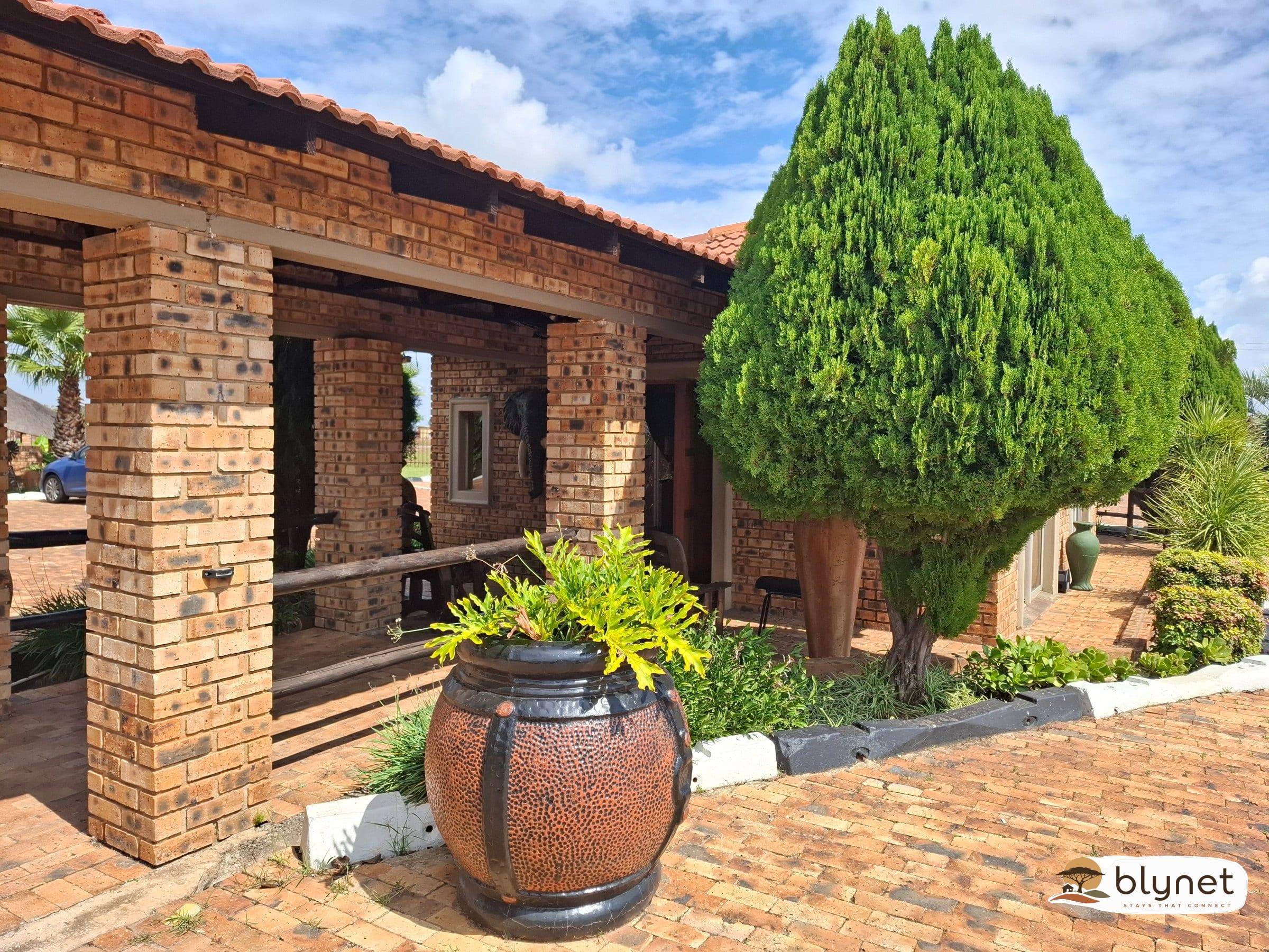 Rengwe Guesthouse image 1
