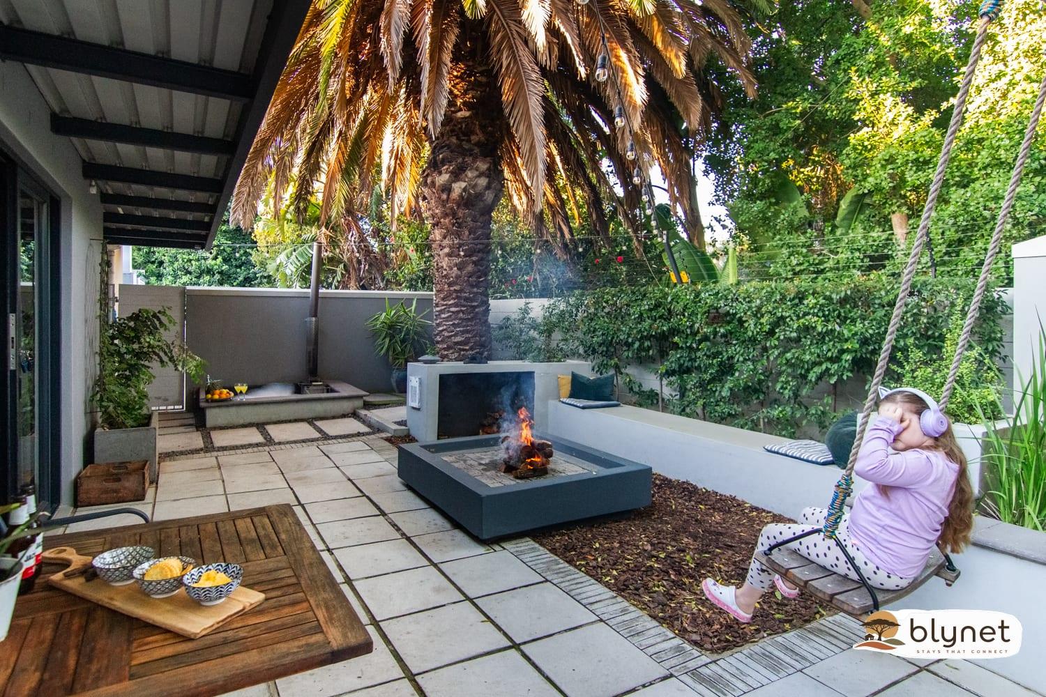 Durbanville self-catering apartments - Vygeboom Villa image 1