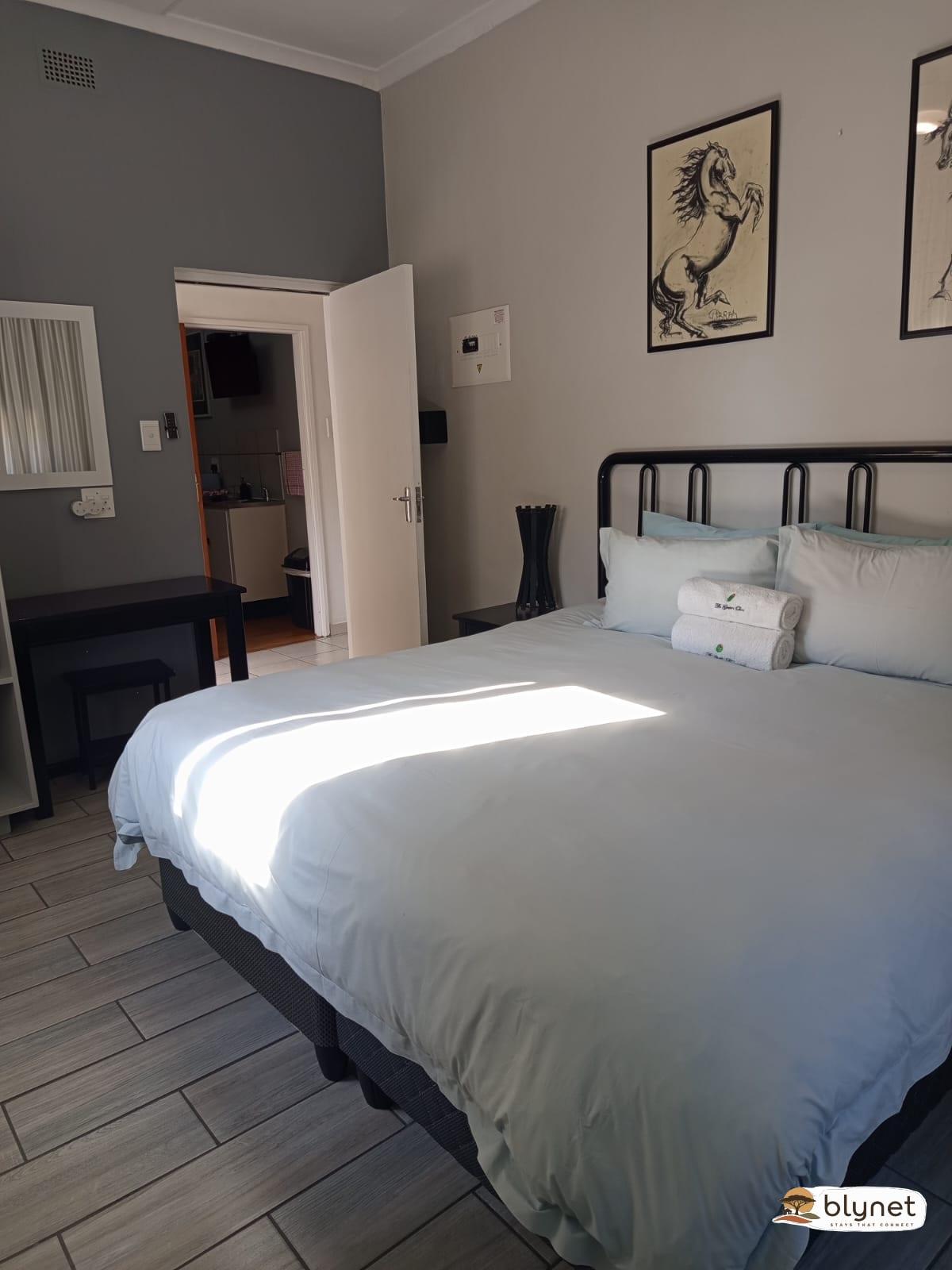 Green Olive Guesthouse - 2 Bedroom Family Cottage image 1